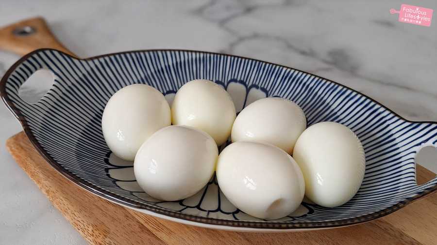 01 boiled eggs